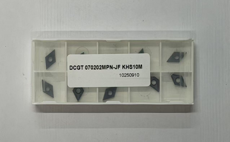 Пластина DCGT 070202MPN-JF KHS10M